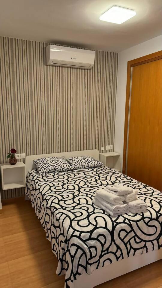 Apartamentos Felip 3 Бурриана Экстерьер фото